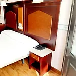 Pensionat Sara By Gaiarooms Salamanca