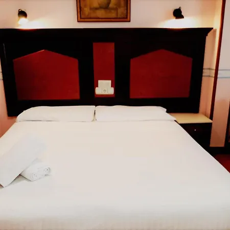 Sara By Gaiarooms Gasthuis Salamanca