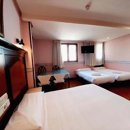 Guest house Sara By Gaiarooms