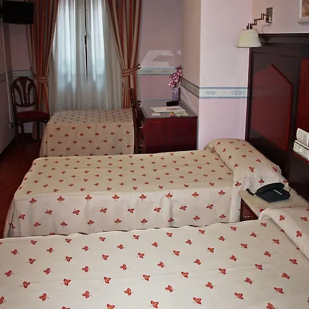 Pensjonat Sara By Gaiarooms Salamanka