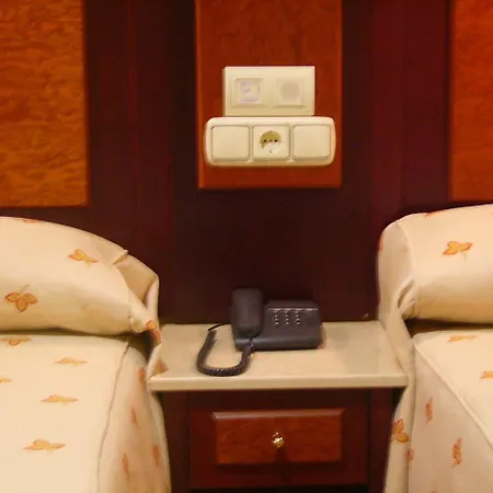 Sara By Gaiarooms Gasthuis Salamanca