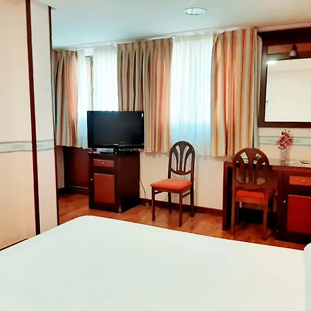 Sara By Gaiarooms 2* Salamanca