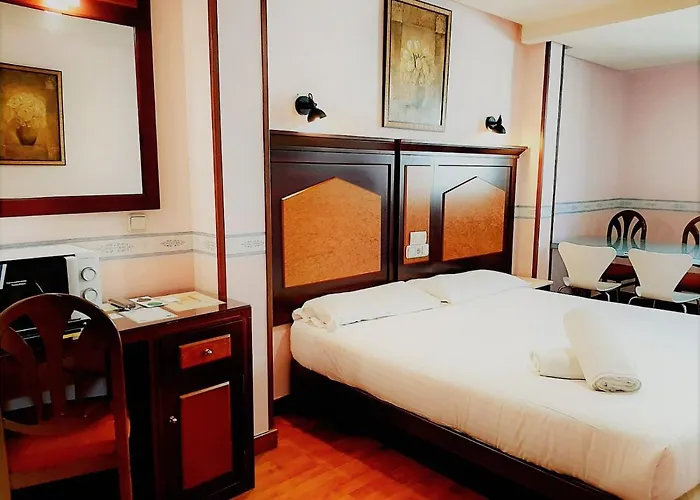 Sara By Gaiarooms 2* Саламанка