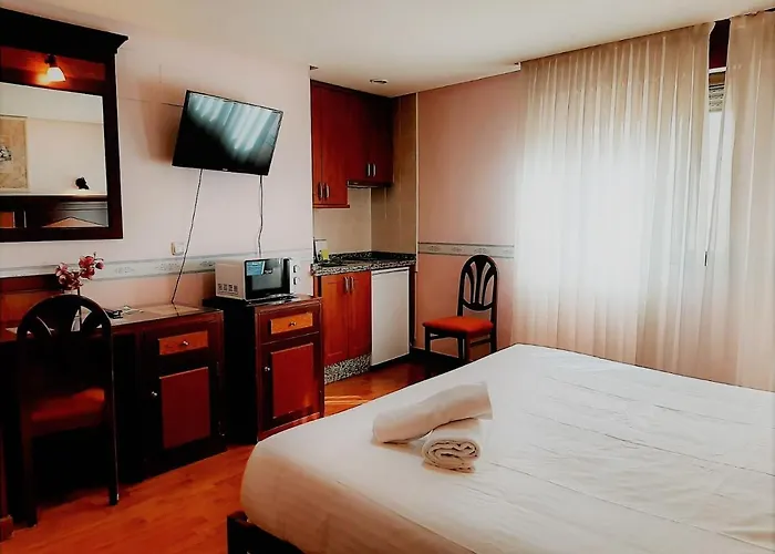 Sara By Gaiarooms Гостьовий будинок Саламанка