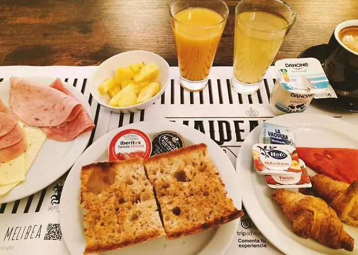 Sara By Gaiarooms Гостьовий будинок Саламанка