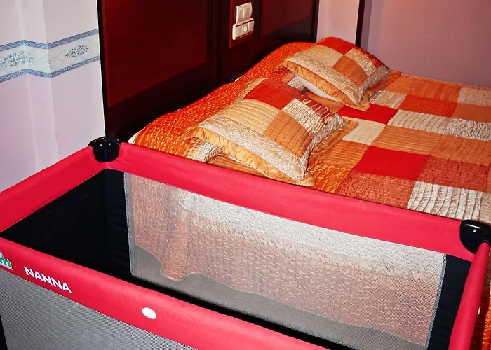 Гостьовий будинок Sara By Gaiarooms Саламанка